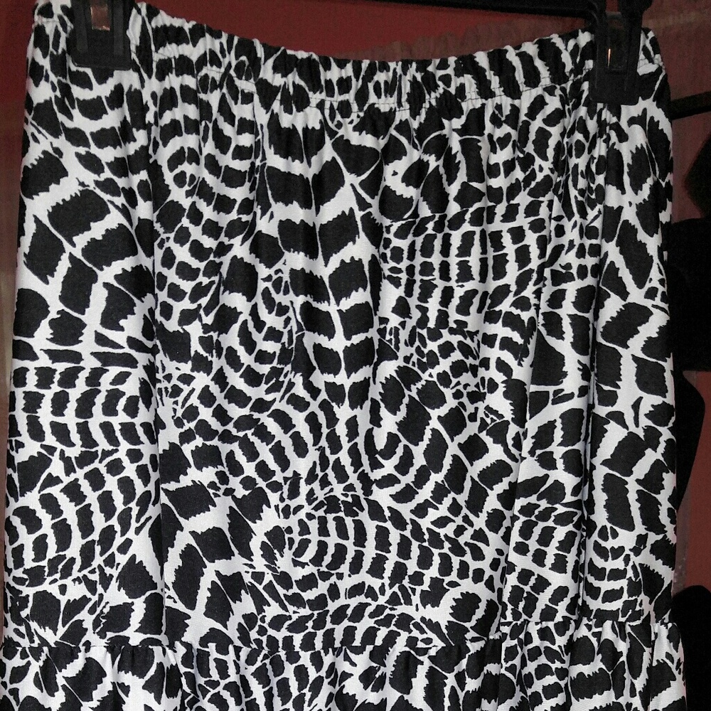 Carole Little Woman Maxi skirt size 3x
